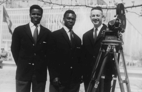André Cornil en zijn assistenten, Antoine Bumba Mwaso en Dieudonné Mambula in Brussel in 1958