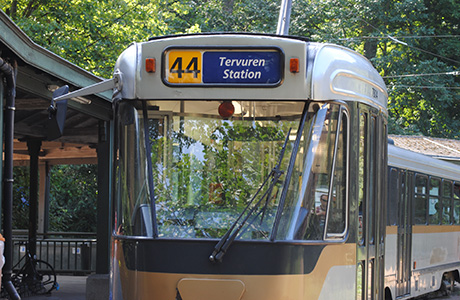 Tram 44 komt aan in Tervuren